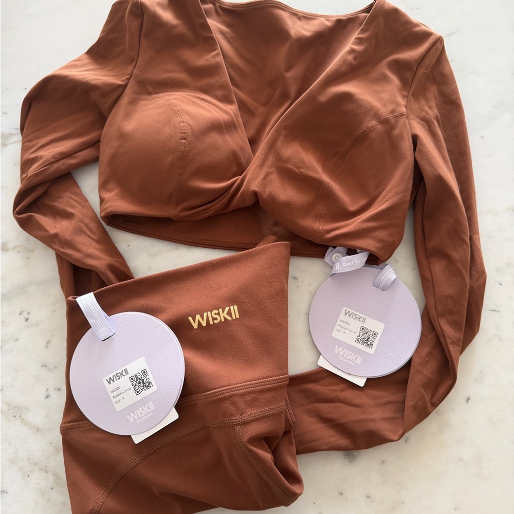 WISKII Women's Long Sleeve Crop Top & Legging Set in Rust